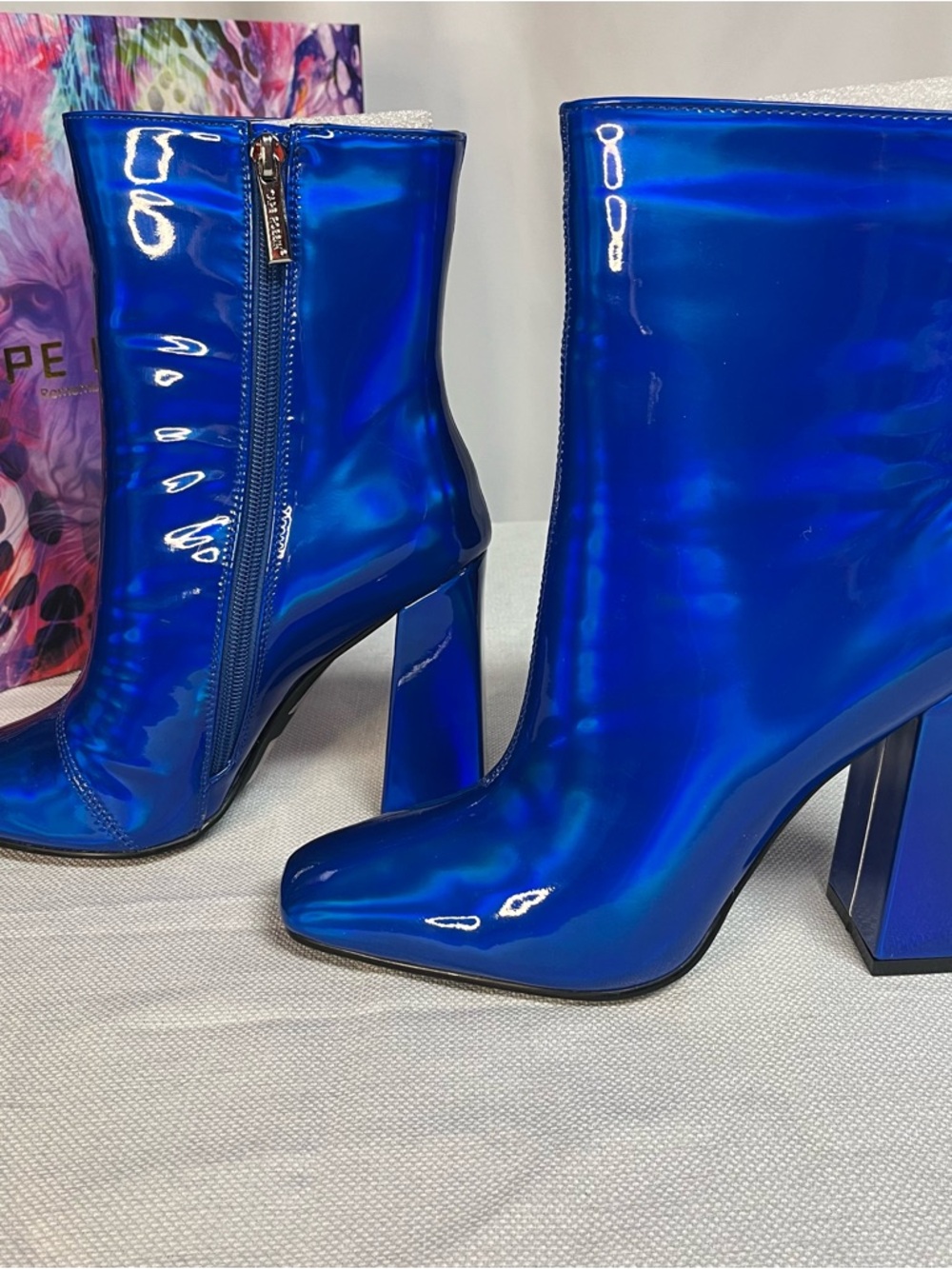 Cape Robbin Royal Blue Holographic Block Heel Ankle Boots - Sz 7 New in Box - Picture 5 of 9